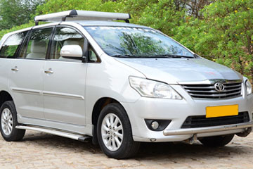 innova hire in amritsar