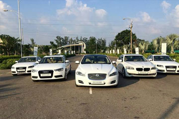 Luxury Car Hire in Amritsar